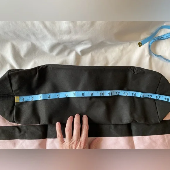 NWT Victoria’s Secret Weekender Tote Black and Pink Expands with shoulder strap - Picture 12 of 15